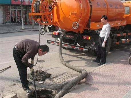 隆尧清掏化粪池，健康生活从这里开始